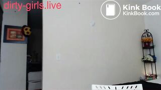 topgirl_scateat_andpeedrink