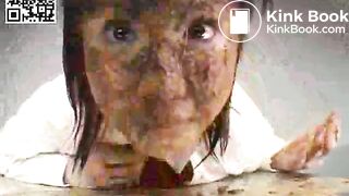 Smearing Chewing Eating