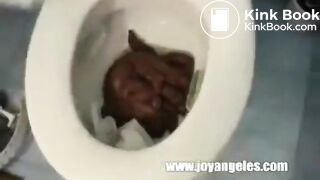 Myranda Didovic SHITTING