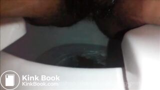 Toilet poops