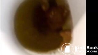 Girl with beautiful big ass pooping