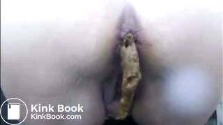 Big butt mom making long shit