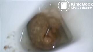 Big but mom shitting in the toilet