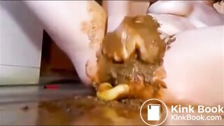 Girl masturbating and fisting her pussy with shit