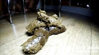 Big pieces on the chair