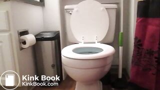 Blonde's big toilet poop