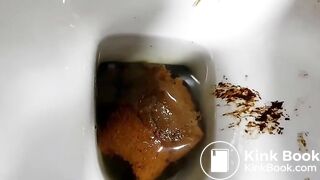 Blonde births a very thick shit