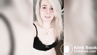 Bella_kackt_beim_Fotze_reiben 1