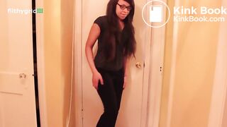 Sexy girl poop on the floor