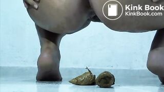 Explosive Squirts & Poop Latina 3