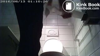 gravid trycker på bajset