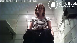 gravid trycker på bajset