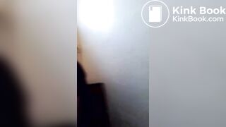 Selfie poop show