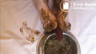 Fat woman shitting and masturbating with toy