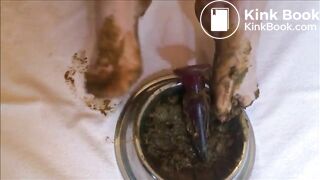 Fat woman shitting and masturbating with toy