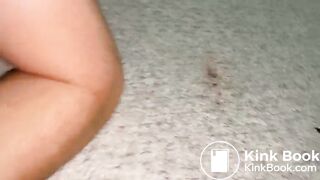 pig cleans the shit
