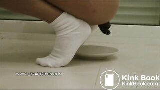 Nathalie's mega poop on a plate