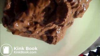 Nice view of a girl asshole while she is shitting a very big load