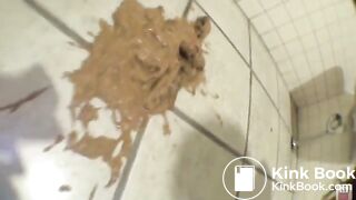 Japanese girl films herself shitting