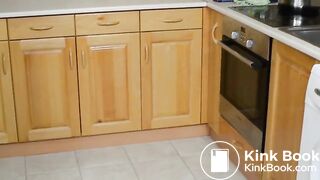 Latina's kitchen poo