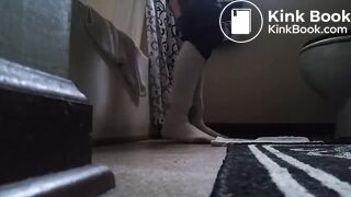 Foxyj  shitting on mom's floor