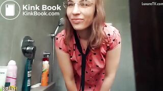 kinky girl plys in the shower