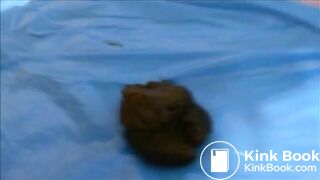 Pregnant blonde babe shitting on cam