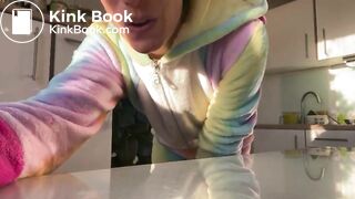 VeganLinda pee and poop show in the kitchen