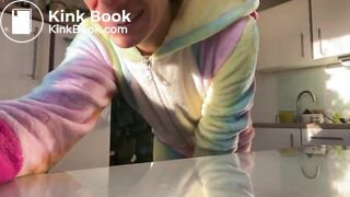 VeganLinda pee and poop show in the kitchen