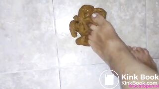 CLEAN MY DIRTY FEET! (Spanish audio)