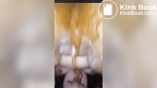 Shitting on her own face