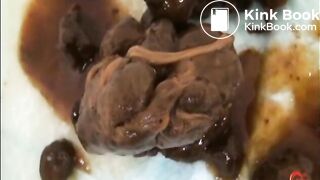 Shitting on all fours