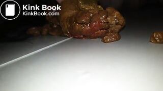 Chink Slave Jua leckt an Ihrer Scheiße