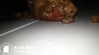 Chink Slave Jua leckt an Ihrer Scheiße