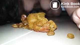 Chink Slave Jua leckt an Ihrer Scheiße