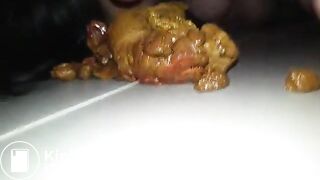 Chink Slave Jua leckt an Ihrer Scheiße