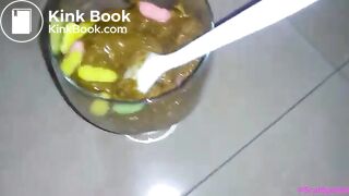 SHIT AND SWEETS IN THE CUP! (Spanish audio)