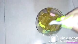 SHIT AND SWEETS IN THE CUP! (Spanish audio)