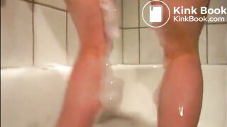 Milf piss and shit while take a bath