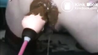 Mature dirty mom shitting while anal fucked by fucking machine and squirt