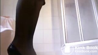 Blonde milf shitting on her high heels