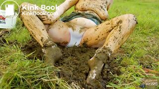 Lyndra Lynn's first time in cow shit trailer