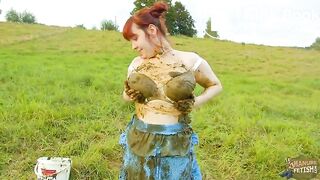 Lyndra Lynn's first time in cow shit trailer