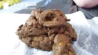 Hot redhead poops