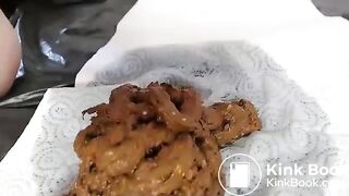 Hot redhead poops