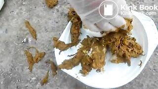 K - Total vollgekackter Weihnachtsstollen - ThisVidcom