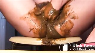 Woman shitting on her panty and fisting her dirty pussy