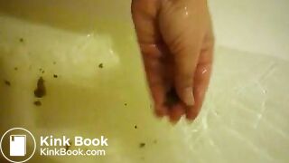 poop - COM - Go Ahead She Isn't Looking! BBW Shits and plays with pussy in bath