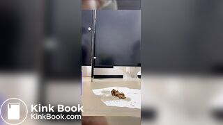 Ebony lady's big sloppy poop