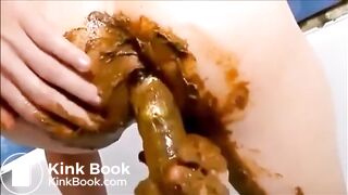 Girl shitting pissing and masturbating with dildo